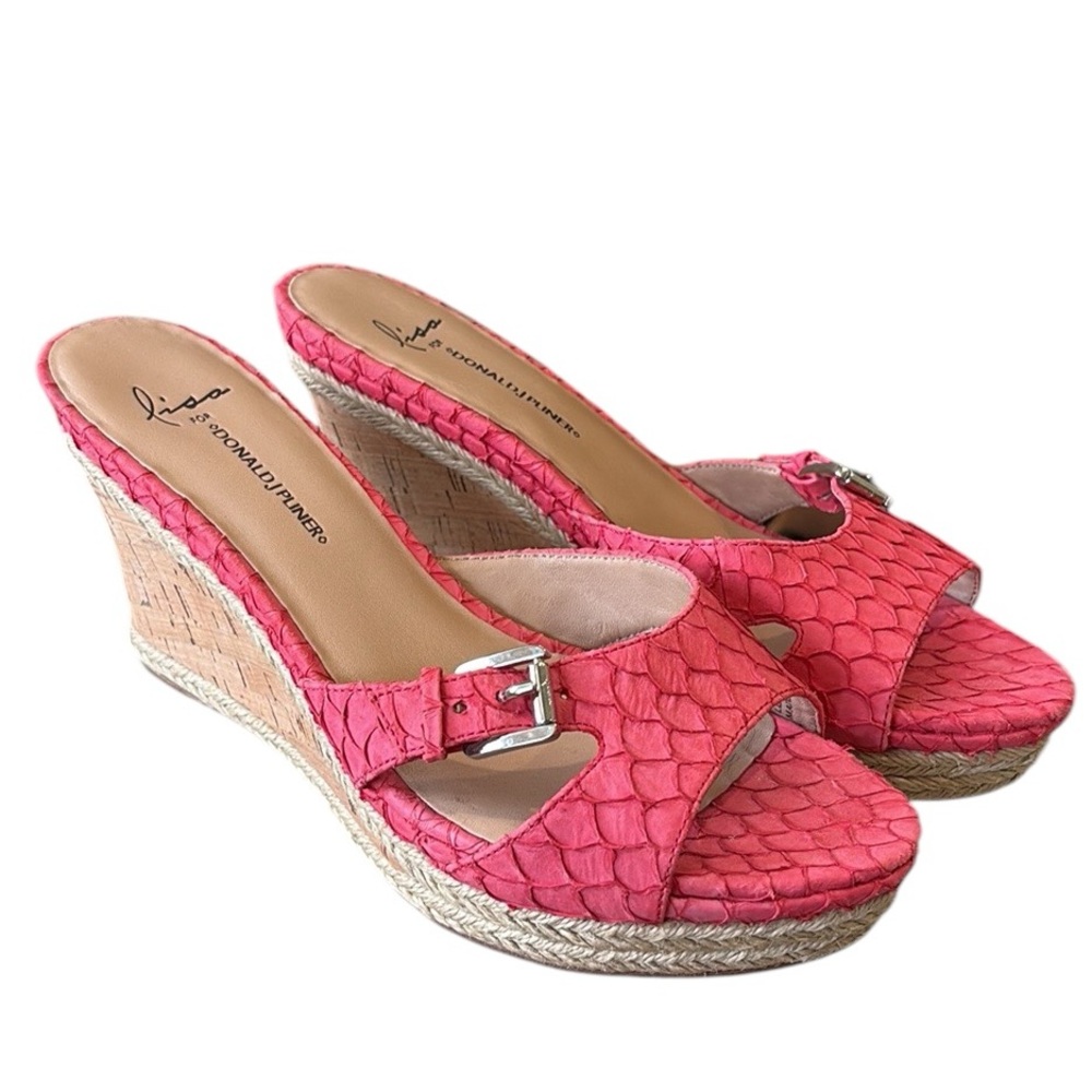 LN Donald Pliner x Lisa Wonnda Coral Fish Scale Leather Wedge Sandals Mules  - 9
